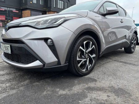 2022 Toyota C-HR 1.8 HYBRID SPORT BITONE €23,000 thumbnail