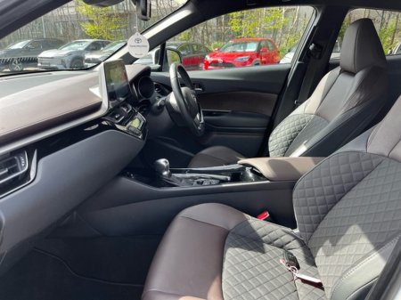 2017 Toyota C-HR - thumbnail 6