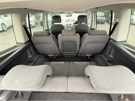 2015 Volkswagen Touran ( 152 REG ) HIGHLINE EDITION 7 SEATER * ALCANTARA SEATS * REVERSING CAMERA * SIMI DEALER - SPECIALISING IN IMPORTS OF JAP AUTOMATIC HI SPEC BLUEMOTION // LARGE TOUCH SCREEN // €15,450 thumbnail