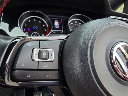 2015 Volkswagen Golf 2.0 TSI R 4X4 300PS 5DR €22,950 thumbnail