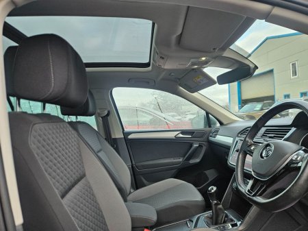 2019 Volkswagen Tiguan 2.0tdi M6F R Line €26,990 thumbnail