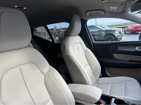2021 Volvo XC40 T5 PHEV INSCRIPTION 5DR A AUTO thumbnail