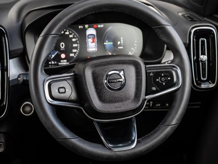 2022 Volvo XC40 RECHARGE T4 PLUS €30,950 thumbnail