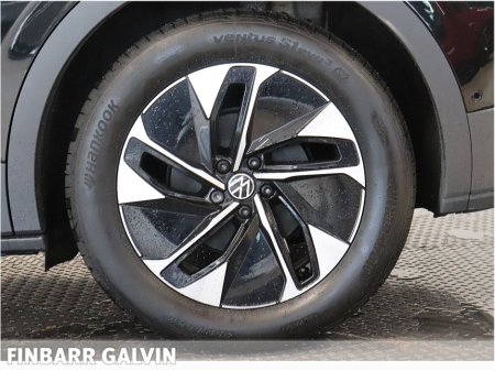2023 Volkswagen ID.4 LIFE DX 77kWh 174HP €29,950 thumbnail