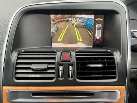 2017 Volvo XC60 D4 CLASSIC 2.0 D // OPENING PAN ROOF // LEATHER INTERIOR // DIGITAL CLUSTER €24,900 thumbnail