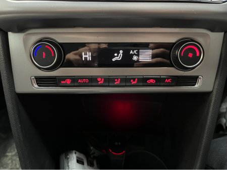 2015 Volkswagen Polo €11950! 2015 VOLKSWAGEN POLO CROSS 1.2 AUTOMATIC / CRUISE CONTROL / REVERSE CAMERA / PADDLE SHIFTERS €11,950 thumbnail