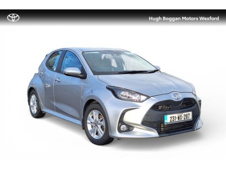 2023 Toyota Yaris YARIS 1.5 LUNA MANUAL TRANSMISSION!