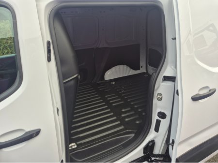 2024 Peugeot Partner - thumbnail 13