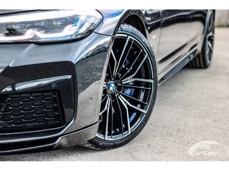 2021 BMW 5 Series - thumbnail 2