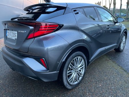2023 Toyota C-HR 1.8 HYBRID SOL €26,950 thumbnail