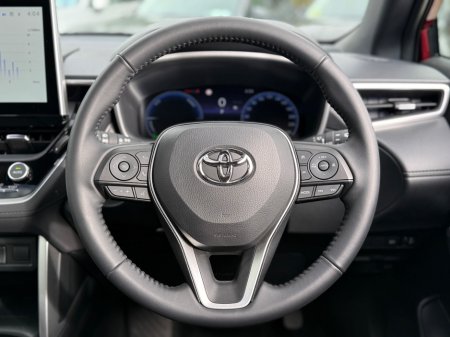 2025 Toyota Corolla Cross - thumbnail 25