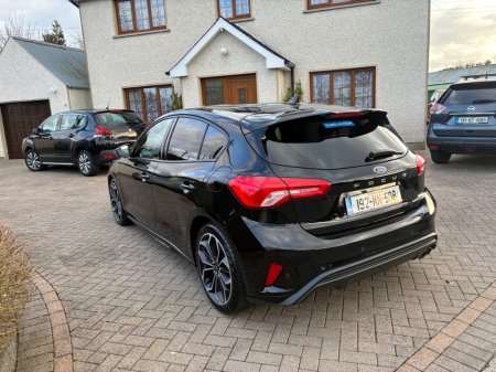 2019 Ford Focus - thumbnail 6