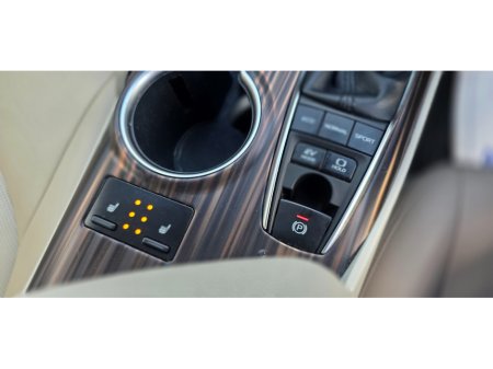 2018 Toyota Camry PLATINUM LUXURY EDITION €19,950 thumbnail