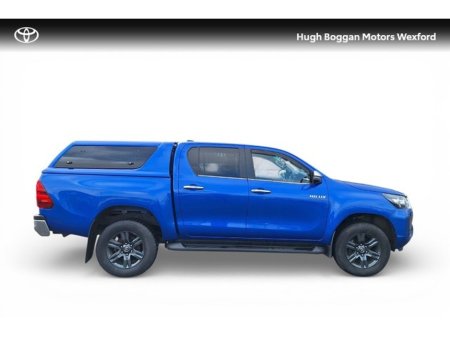 2025 Toyota Hilux 2.4D4D SR5 DOUBLE CAB €42,272 thumbnail