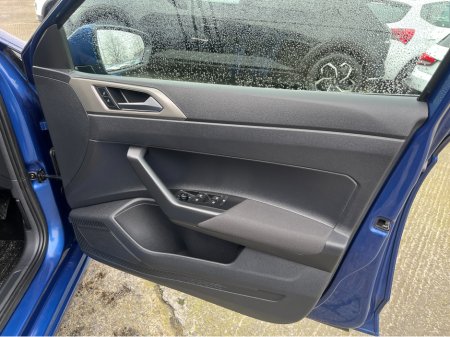 2020 Volkswagen Polo COMFORTLINE AUTOMATIC 1.0 PETROL //LOW MILES//KEYLESS ENTRY//ADAPTIVE CRUISE CONTROL//REVERSE CAMERA//WIRELESS CHARGING// €17,950 thumbnail