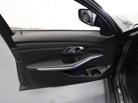 2022 BMW 3 Series - thumbnail 34