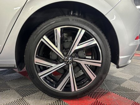 2025 Volkswagen Polo POLO R-LINE 1.0 TSI 95HP D7F €29,950 thumbnail