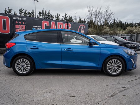 2021 Ford Focus - thumbnail 13