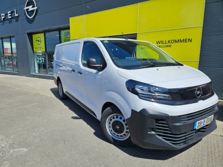 2025 Opel Vivaro  €25,950