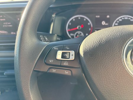 2018 Volkswagen Polo 1.0 TSI 65HP Launch Edition €13,975 thumbnail