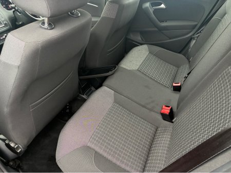 2015 Volkswagen Polo - thumbnail 21