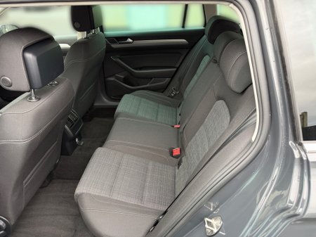 2021 Volkswagen Passat SE NAV 2.0 TDI 150 BHP **NEW MODEL**ONE UK OWNER**XENON HEADLIGHTS**SAT NAV**MINT**FSH** €21,450 thumbnail