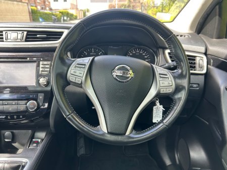 2016 Nissan Qashqai - thumbnail 18