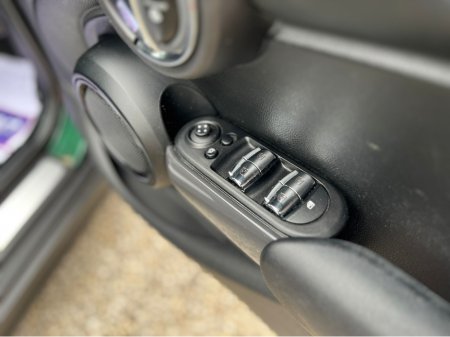 2017 MINI Cooper - thumbnail 15