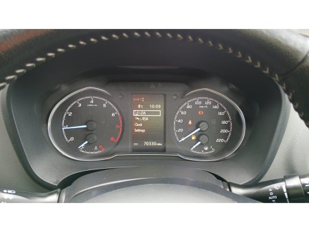 2020 Toyota Yaris - thumbnail 10