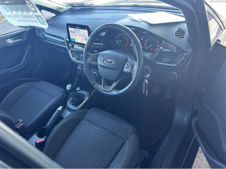 2019 Ford Fiesta - thumbnail 3