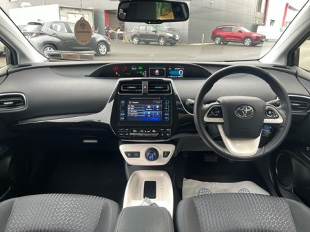 2017 Toyota Prius HYBRID LUXURY 4DR AUTO €19,950 thumbnail