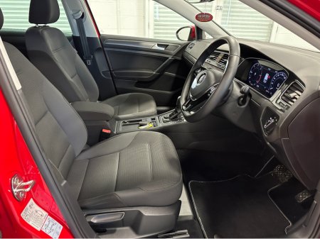 2020 Volkswagen Golf (201) COMFORTLINE 2.0TDI DSG LOW KMS VW/AUDI SPECIALISTS WWW.DENISDARCYCARS.IE €24,950 thumbnail