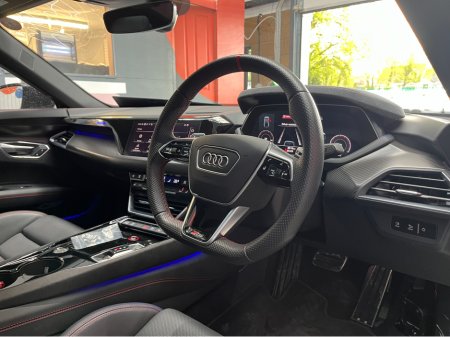 2023 Audi e-tron GT quattro - thumbnail 12