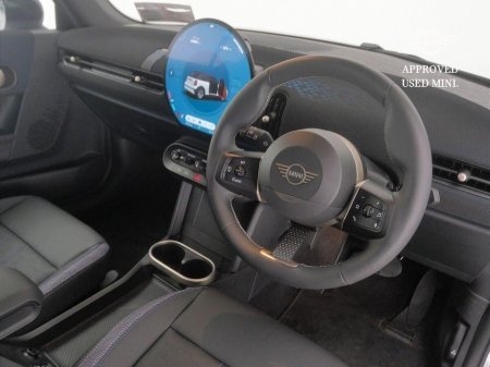 2025 MINI Hatch Cooper C €44,900 thumbnail