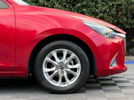 2016 Mazda Demio 1.3 SKYACTIV // HEADS-UP DISPLAY // 15" ALLOYS // HEATED SEATS €10,900 thumbnail