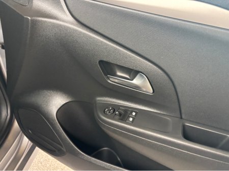 2021 Opel Corsa - thumbnail 3