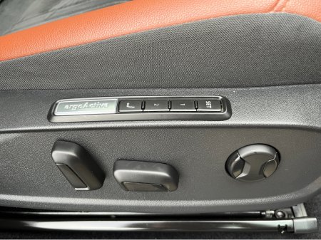 2022 Volkswagen ID.4 PRO TECH 77KWH //MASSIVE SPEC//HEATED ELECTRIC MEMORY MASSAGE SEATS//PANORAMIC GLASS ROOF//HEAD UP DISPLAY//360 PARKING CAMERAS// €28,950 thumbnail