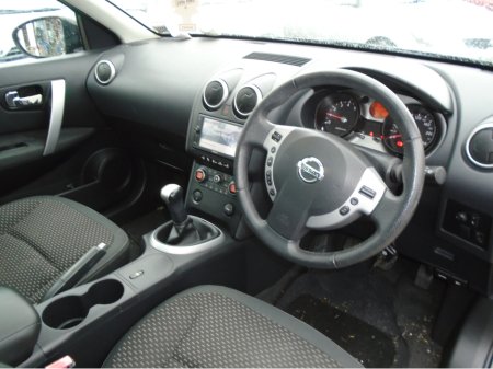 2010 Nissan Qashqai 1.6 SVE 5DR €2,600 thumbnail