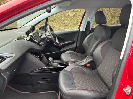 2017 Peugeot 2008 1.2 PureTech 110bhp Auto S&S GT - Line €13,950 thumbnail