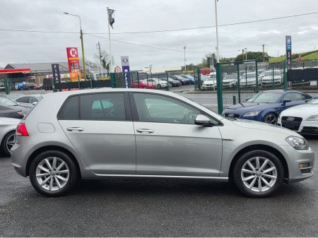 2016 Volkswagen Golf 1.2 TSI HIGHLINE ALL STAR EDITION - REVERSE CAMERA - ALLOYS - STUNNING CAR - LOW TAX BAND €14,450 thumbnail