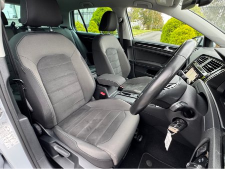 2017 Volkswagen Golf 1.6 TDi HIGHLINE 115 BHP 5dr €16,950 thumbnail