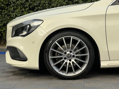 2018 Mercedes-Benz CLA Class AMG-LINE 1.6 AUTO // HIGH SPEC // OPENING PAN ROOF // AMG POWERED HEATED SEATS // 18" AMG ALLOYS €24,950 thumbnail
