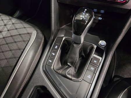 2024 Volkswagen Tiguan Allspace TIGUAN R-LINE 2.0TDI DSG 150HP thumbnail