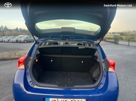 2018 Toyota Auris 1.8 ICON HEV VVT-I CVT 5DR AUTO A thumbnail