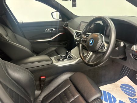 2021 BMW 3 Series - thumbnail 5