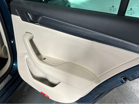 2023 Skoda Superb C STYLE 2.0 TDI 150 €34,900 thumbnail