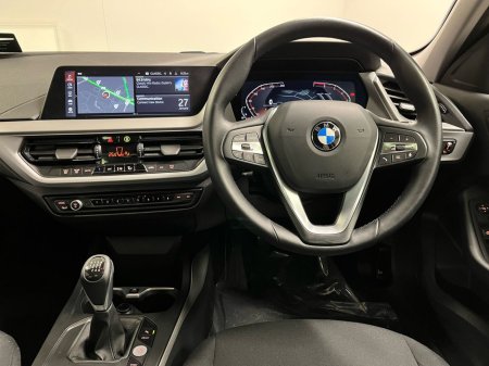 2023 BMW 1 Series 118i SE - Parking Sensors - Panoramic Sunroof - Climate Control - Cruise Control - Apple CarPlay/Android Auto €29,750 thumbnail