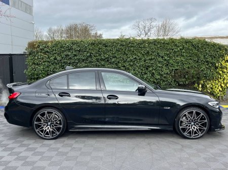 2021 BMW 3 Series - thumbnail 2