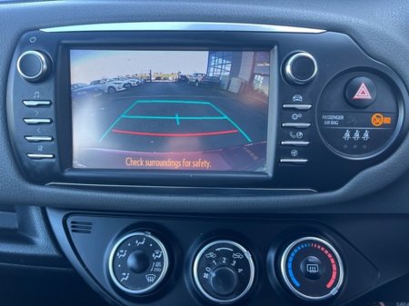 2020 Toyota Yaris - thumbnail 12