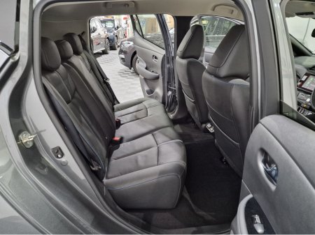 2024 Nissan Leaf - thumbnail 10